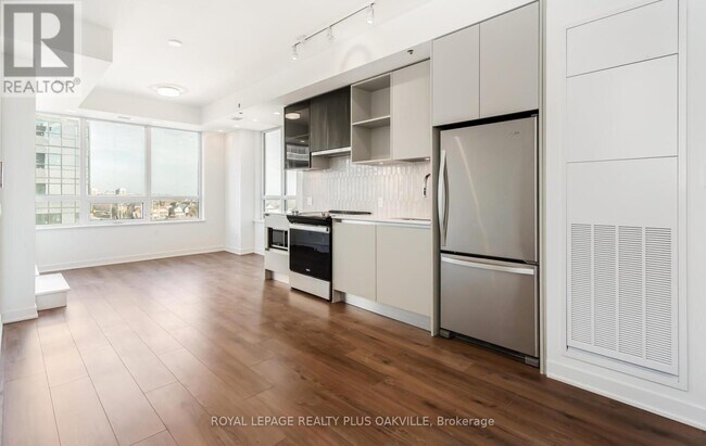 Photo du bâtiment - 405 Dundas St W