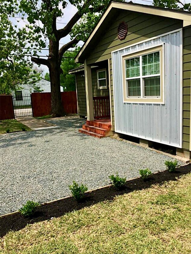 Foto principal - 3501 Lydia St