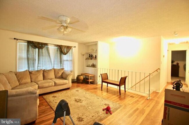 Foto del edificio - 13430 Kingsman Rd