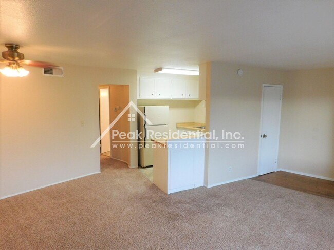 Building Photo - Northcrest6027