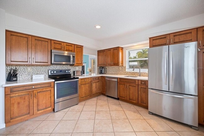 Foto del edificio - 818 Plum Tree Ln