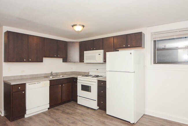 Foto del edificio - 2526 N Kedzie Blvd