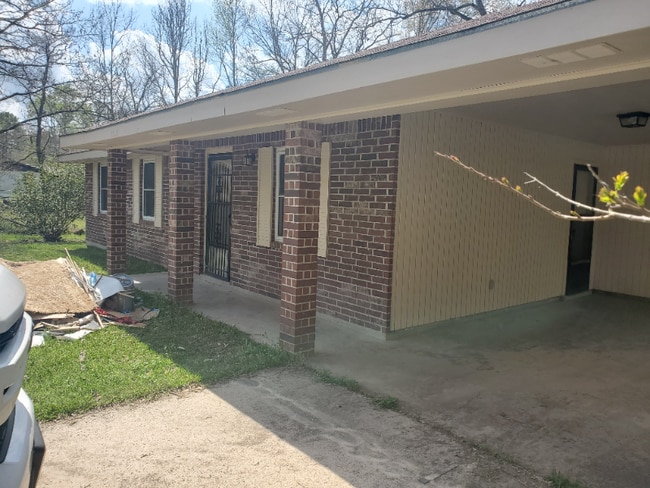 Building Photo - 1105 Simpson St