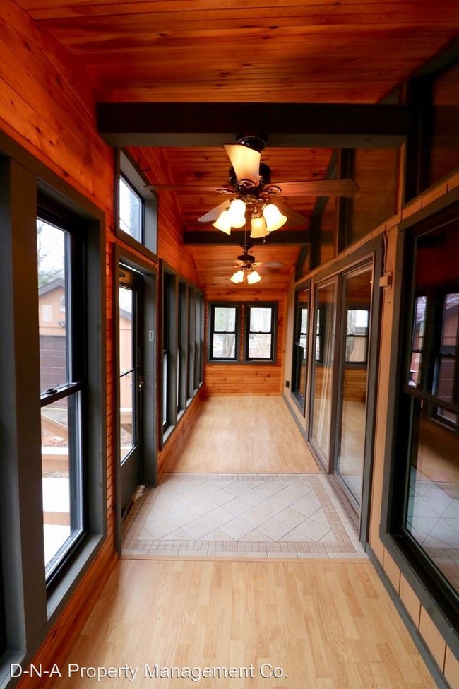 Building Photo - 2 br, 1 bath House - 1146 Chickadee Drive