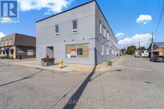 Building Photo - 206 Wellington St