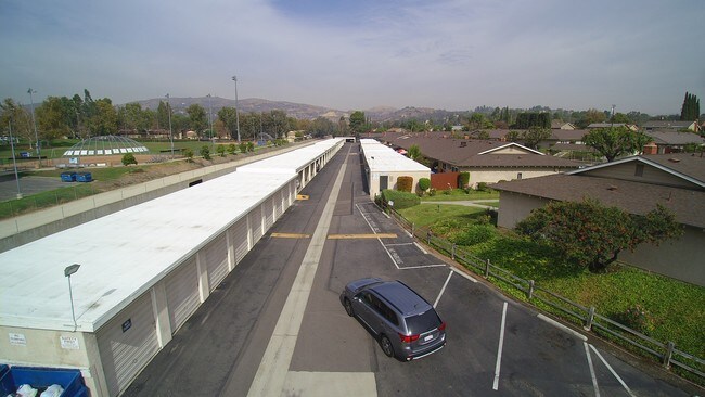 Foto del edificio - 319 W Lambert Rd