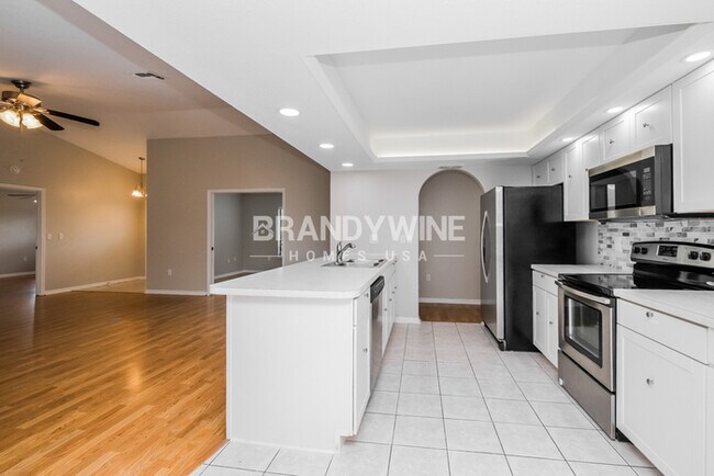 Foto del edificio - NEW Lower Rental Rate Leasing Special: Mar...