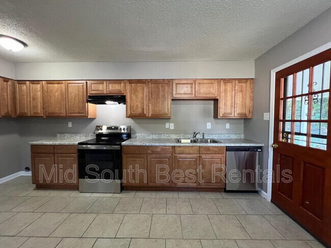 Foto del edificio - 465 Fox Valley Dr