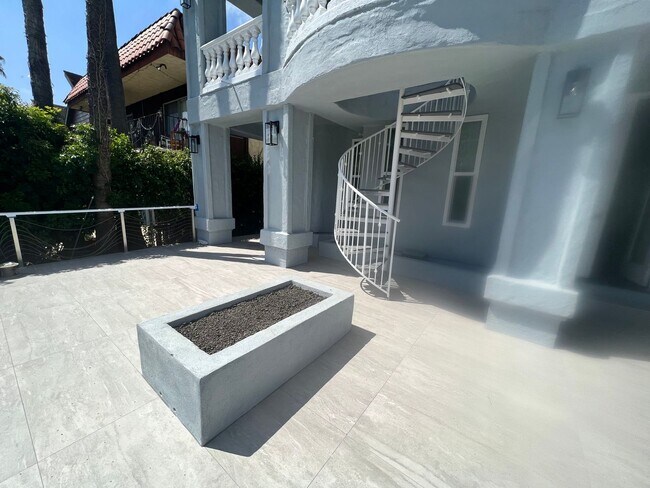 Foto del edificio - RPG - 4537 Cove