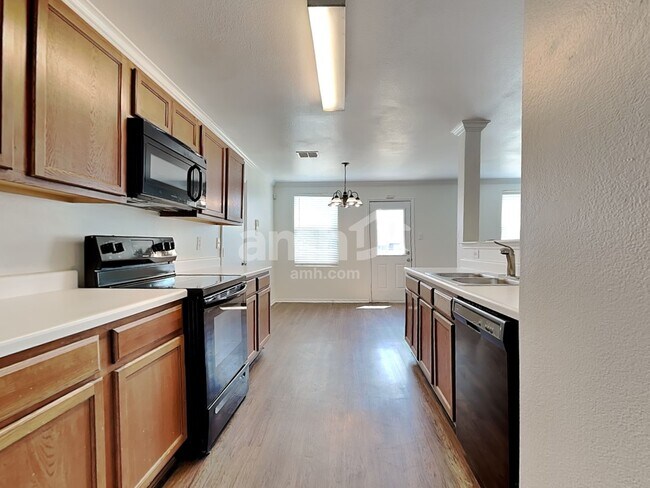 Foto del edificio - 2804 Lake Vista Dr