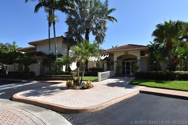 Foto del edificio - 2104 Glenmoor Dr