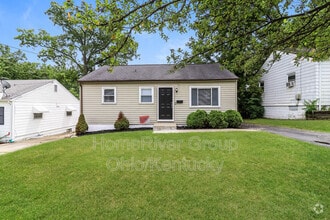 Building Photo - 1821 Catalpa Ave