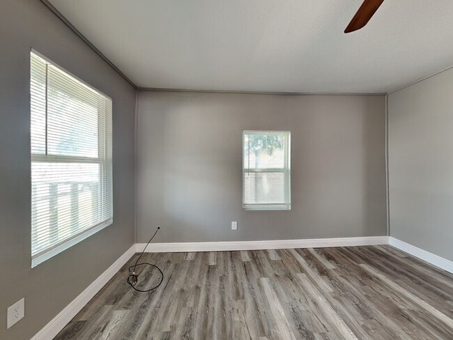 Foto del edificio - 2211 Hooper St