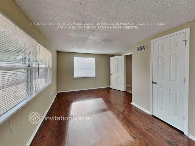 Building Photo - 1104 Idlebriar Way