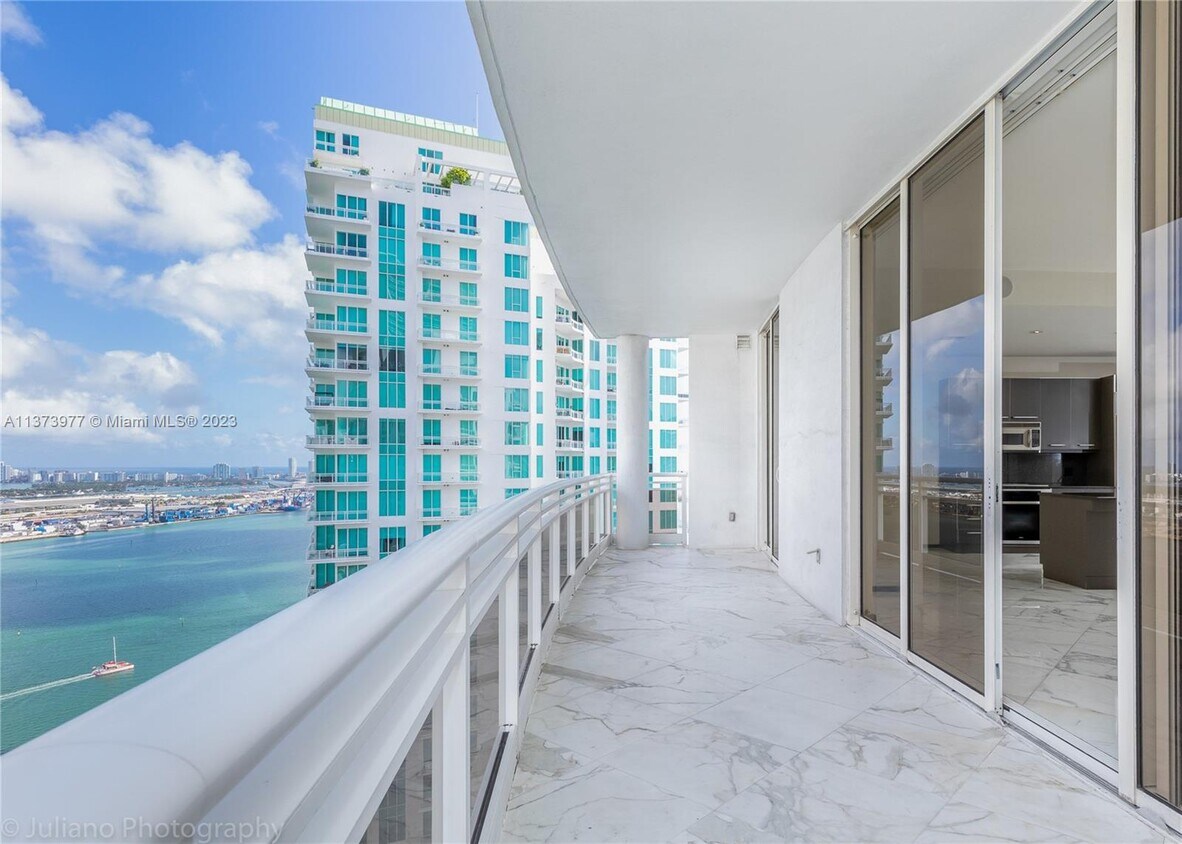 Foto principal - 901 Brickell Key Blvd
