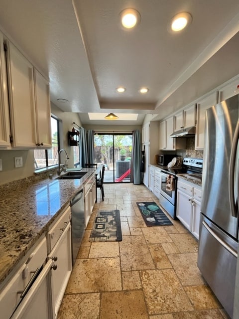 Separate Large Kitchen - 1298 Chewpon Ave