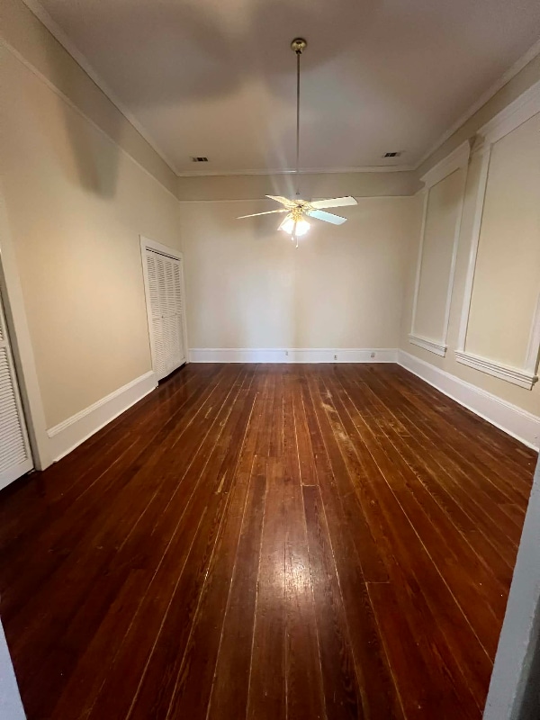 Building Photo - 233 College St