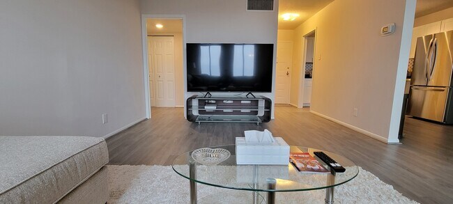 Foto del edificio - 6800 Fleetwood Rd