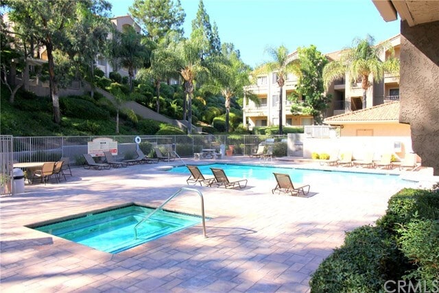 Building Photo - 1015 Vista Del Cerro Dr