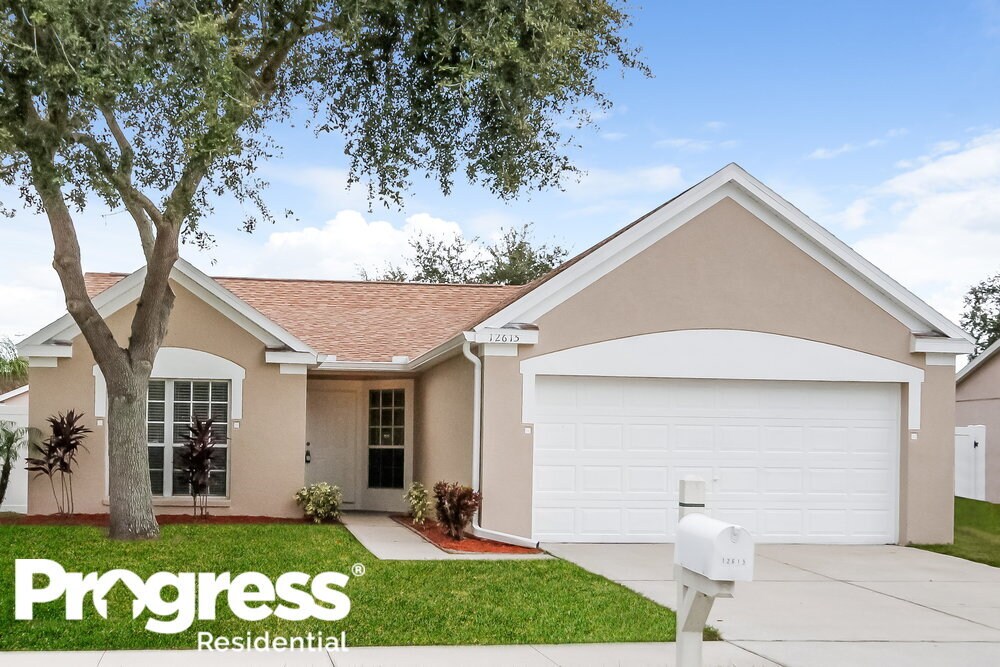 Foto principal - 12615 Midpointe Dr