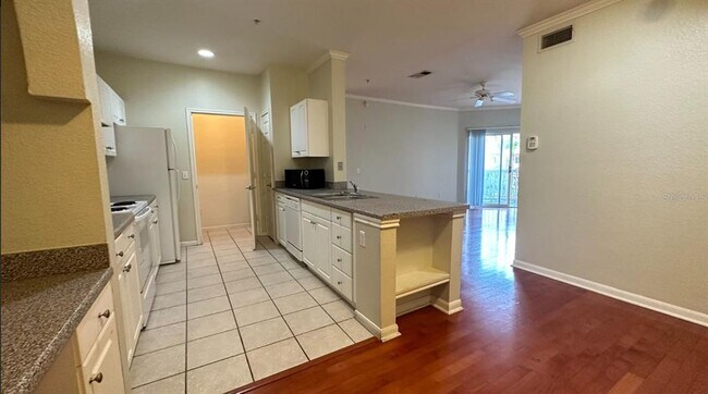 Foto del edificio - 860 N Orange Ave