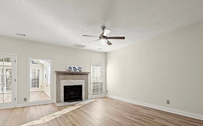 Foto del edificio - 4235 Marjorie Rd SW