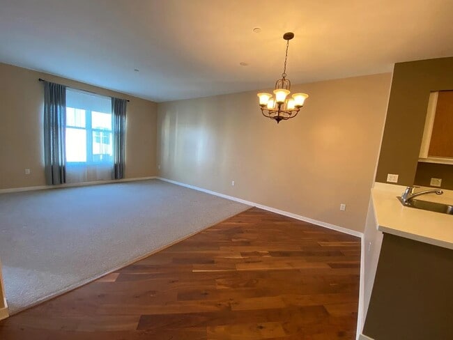 sala de estar - 5800 3rd St