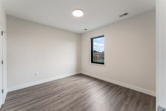 Building Photo - PINNACLE Orange Crossing