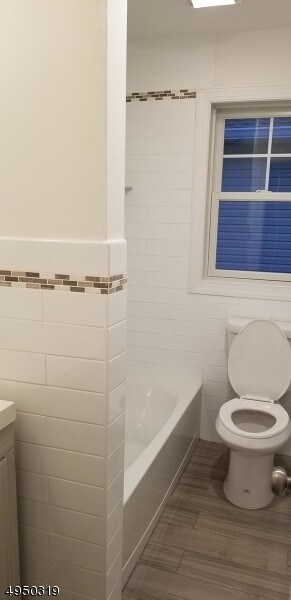 Foto del edificio - 391 E 23rd St