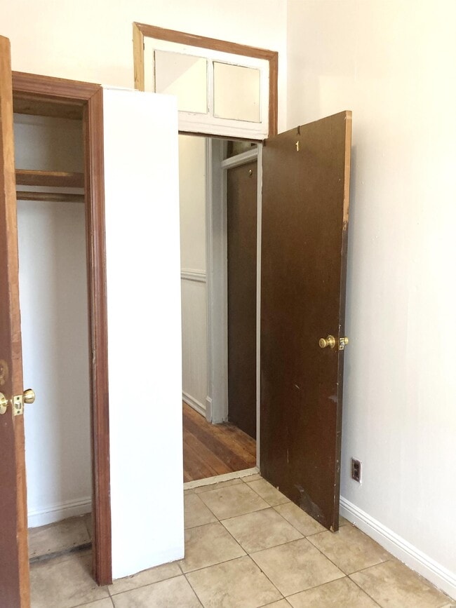 Building Photo - 267 Covert St.