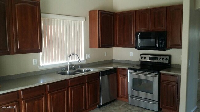 Foto del edificio - 6621 W Shaw Butte Dr