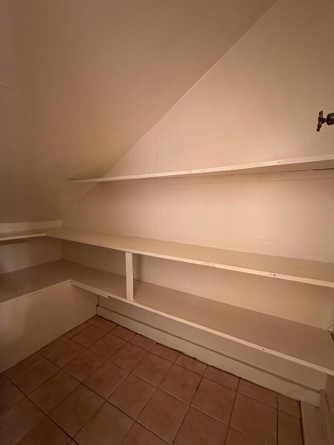 Foto del edificio - Fully Remodeled Downtown Townhouse