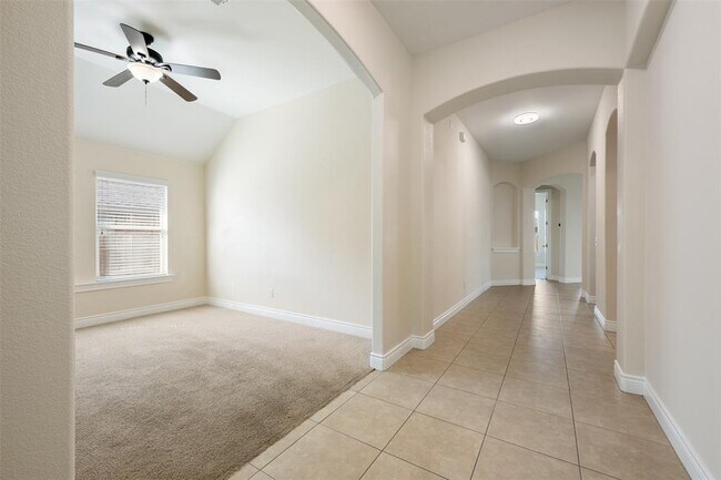 Building Photo - 3817 Glastonbury Trail