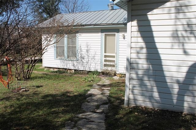Building Photo - 407 Paluxy St