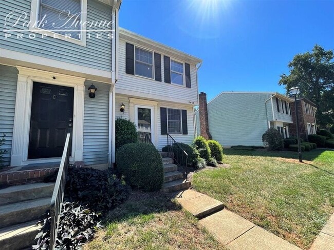 Building Photo - 9445 Lexington Cir
