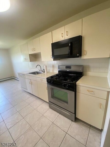 Foto del edificio - 109 Riverview Ct