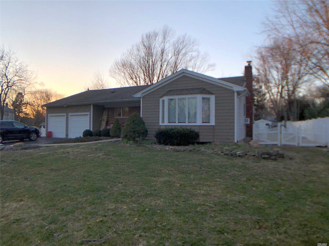 Primary Photo - 3 Cornwall Ln