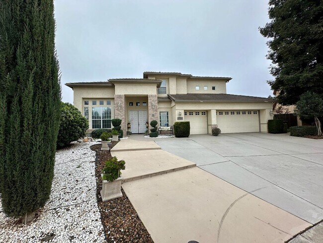 Building Photo - 5701 W Country Ave