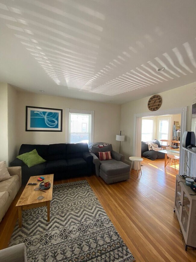 Building Photo - 5-bed/2-bath ** SFH in Boston Landing Alls...