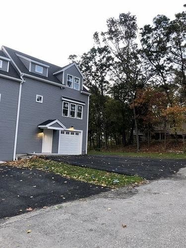 Building Photo - 74 Oakhurst St
