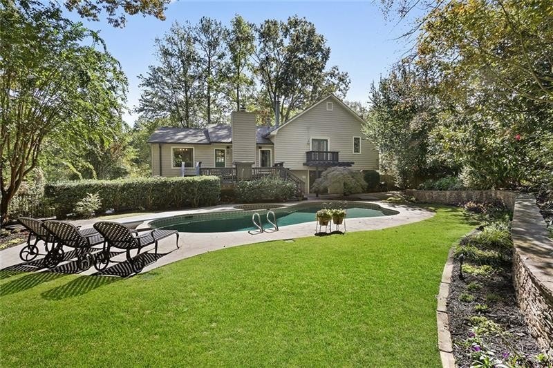 Primary Photo - 586 Starlight Dr NE