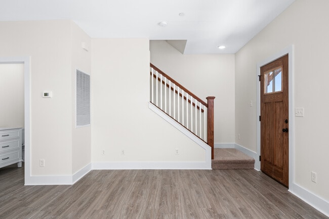 Building Photo - 1422 Spring Pointe Ln