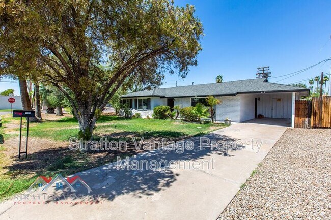 Foto del edificio - 1606 E Sierra Vista Dr