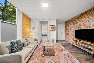 Building Photo - 242 Mccormick Pl