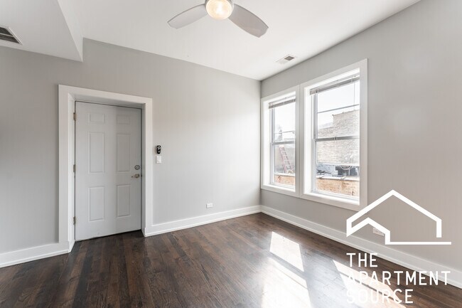 Foto del edificio - 2721 W Division St