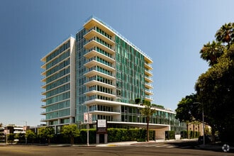 Building Photo - 9000 W 3rd St