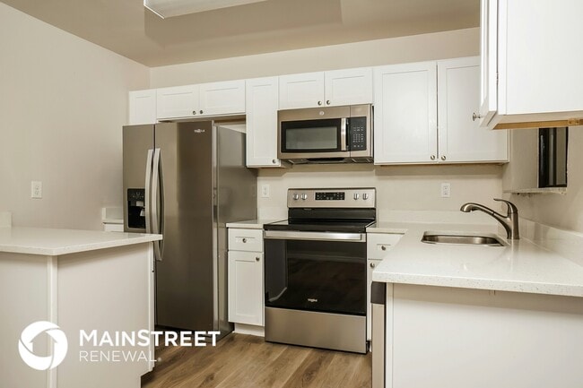 Building Photo - 5940 Talbrook Rd