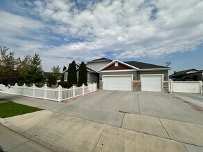 Building Photo - 6274 Copan Way
