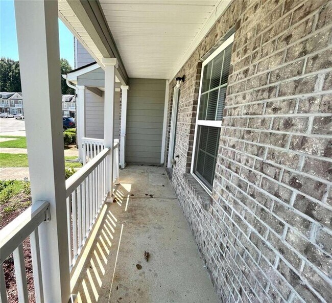 Foto del edificio - 6253 Ellenwood Dr