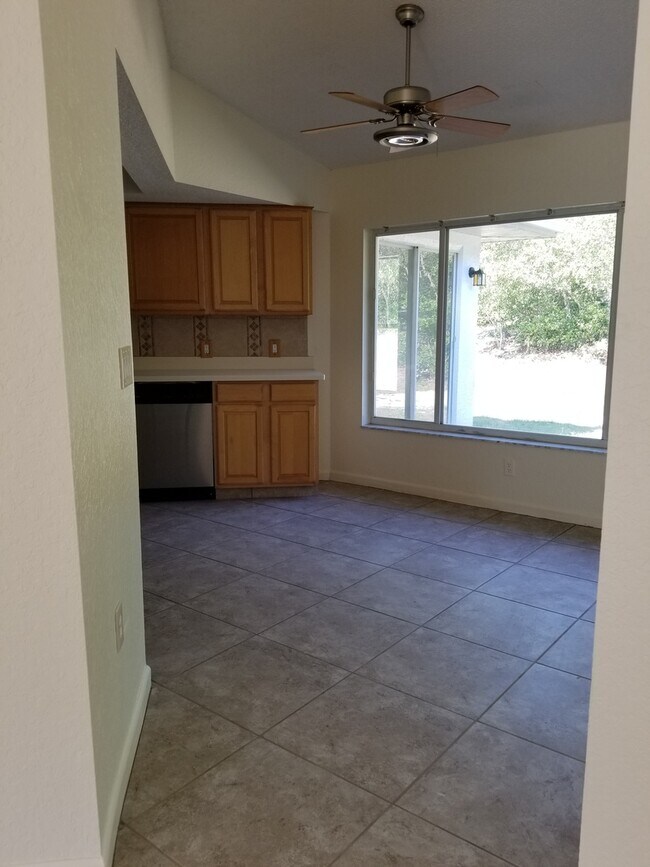 Foto del edificio - 7247 River Country Dr